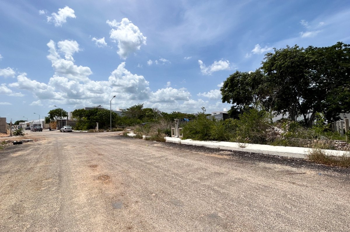 1394-40150-Terreno-en-Venta-en-Cumbre-Dzitya-a-3-minutos-del-periferico-de-Merida-3.jpg