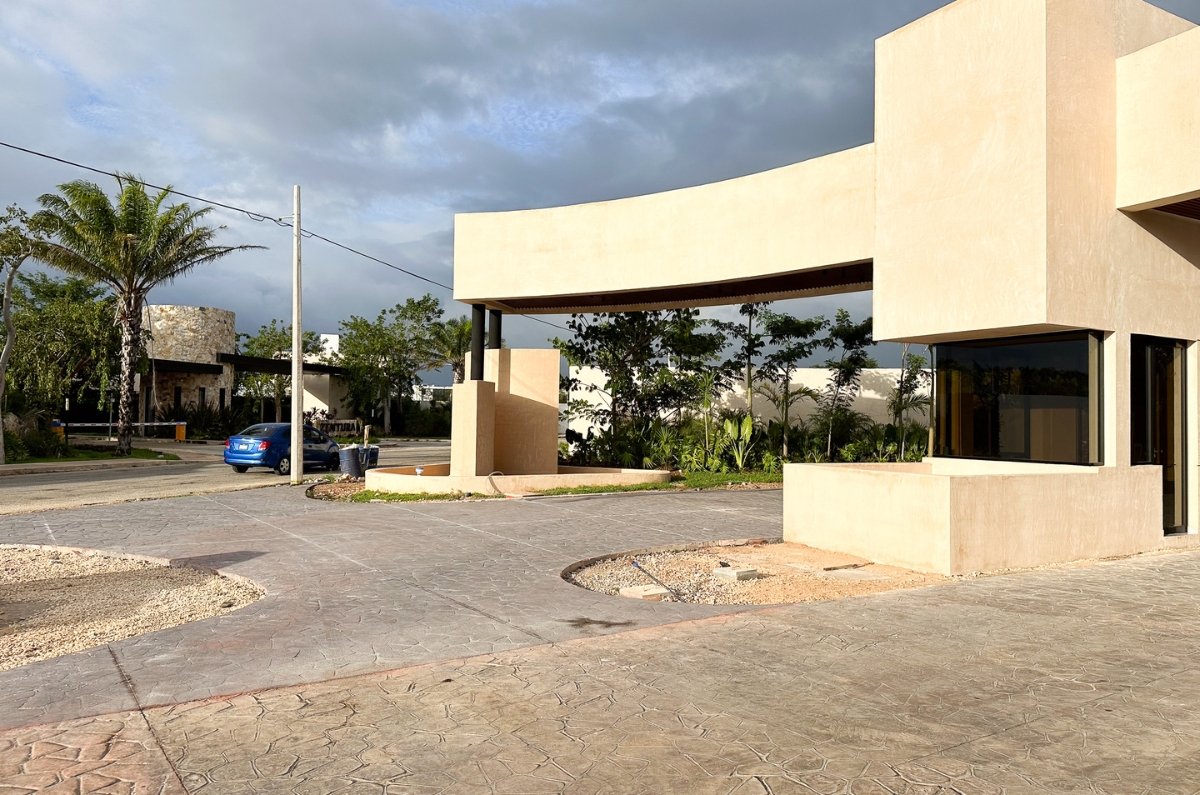 1438-40899-Terreno-residencial-en-privada-en-venta-con-amenidades-en-Cholul-Merida-11.jpg