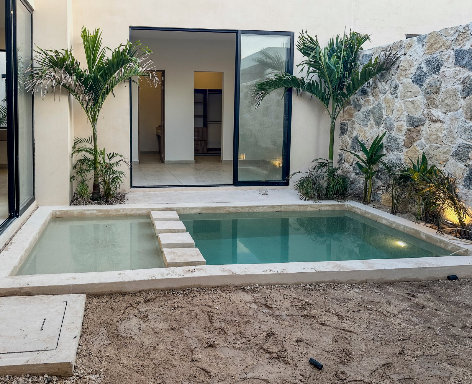 1806-52750-Casa-en-venta-de-un-piso-con-2-habitaciones-y-alberca-en-Naia-Residencial-Conkal_(6).jpg