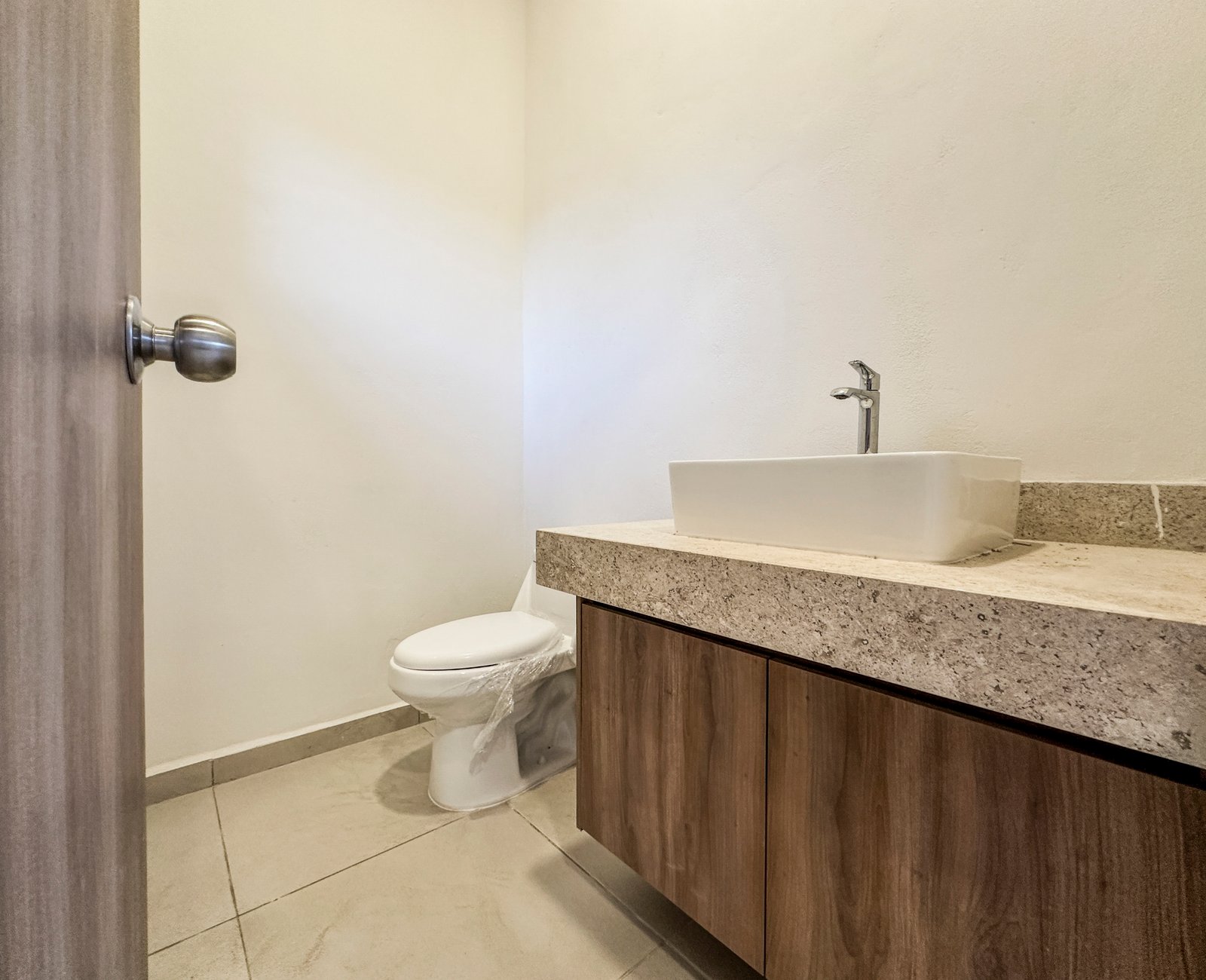 1806-52760-Casa-en-venta-de-un-piso-con-2-habitaciones-y-alberca-en-Naia-Residencial-Conkal_(17).jpg
