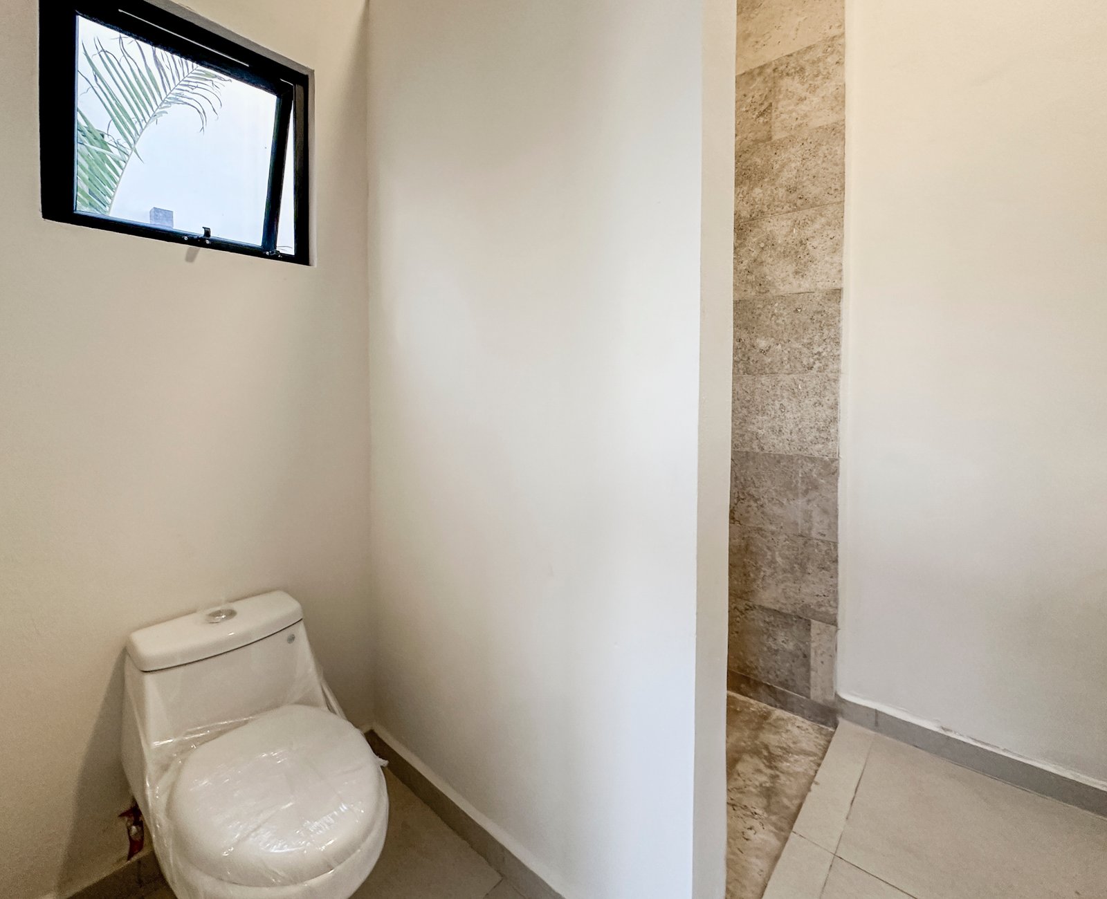 1806-52772-Casa-en-venta-de-un-piso-con-2-habitaciones-y-alberca-en-Naia-Residencial-Conkal_(28).jpg