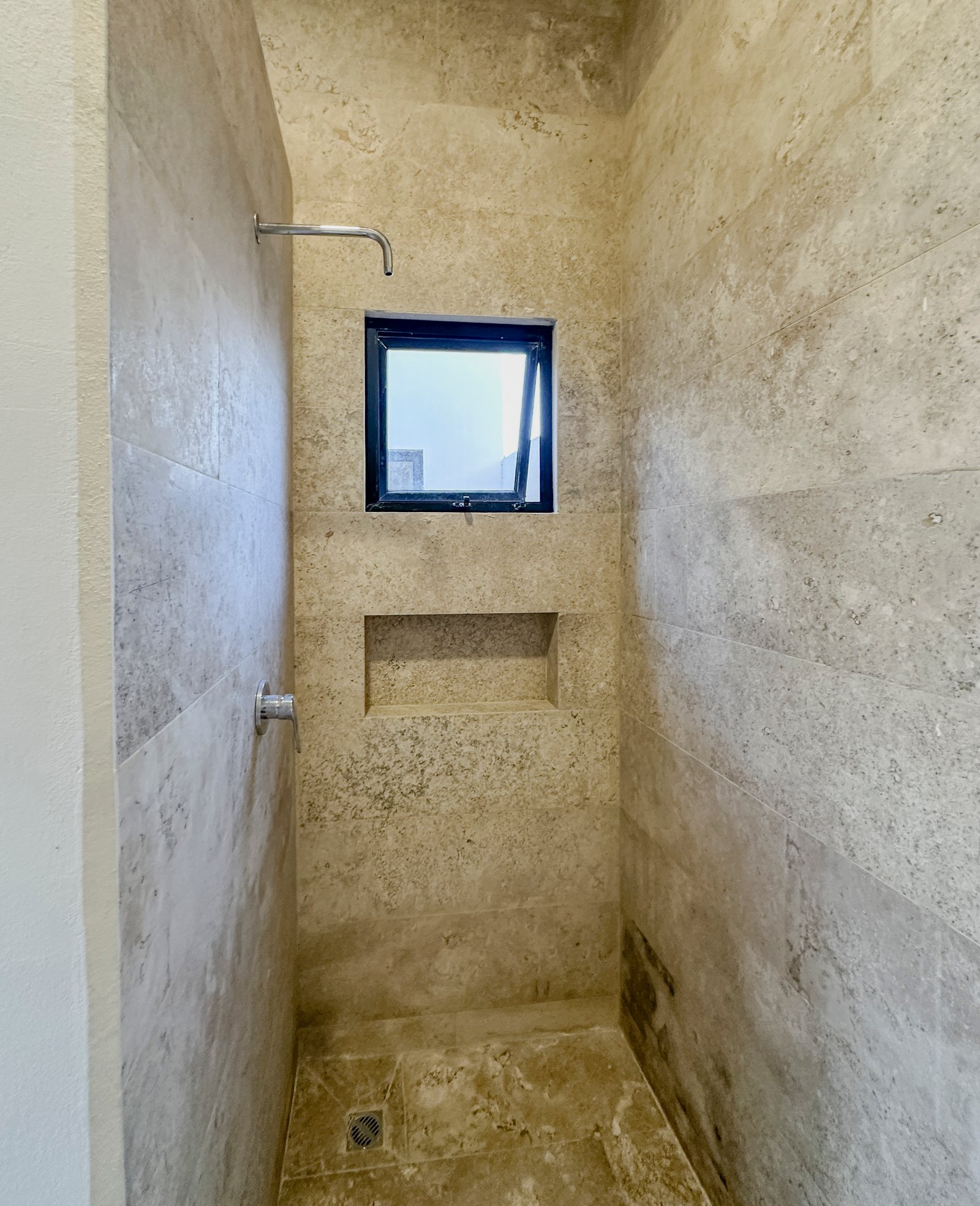 1806-52773-Casa-en-venta-de-un-piso-con-2-habitaciones-y-alberca-en-Naia-Residencial-Conkal_(29).jpg