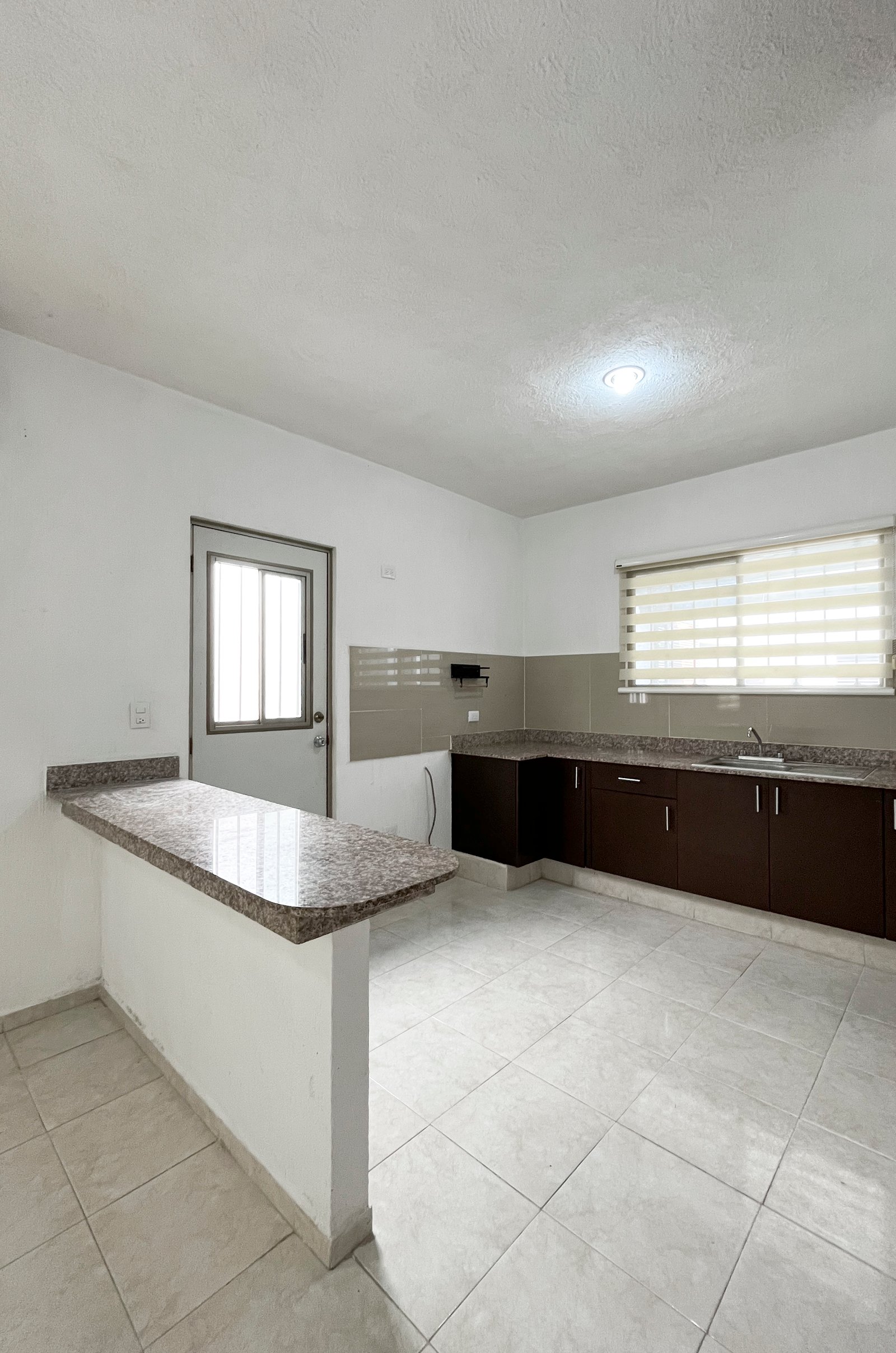 1819-50123-Casa-en-renta-Americas-II-de-una-planta-con-2-recamaras_(24).jpg