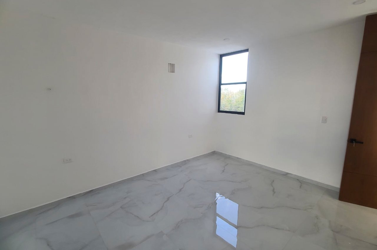 1835-50483-Casa-en-Venta-en-Temozon-Norte-Merida-de-4-recamaras-1-recamara-en-planta-baja_(24).jpg
