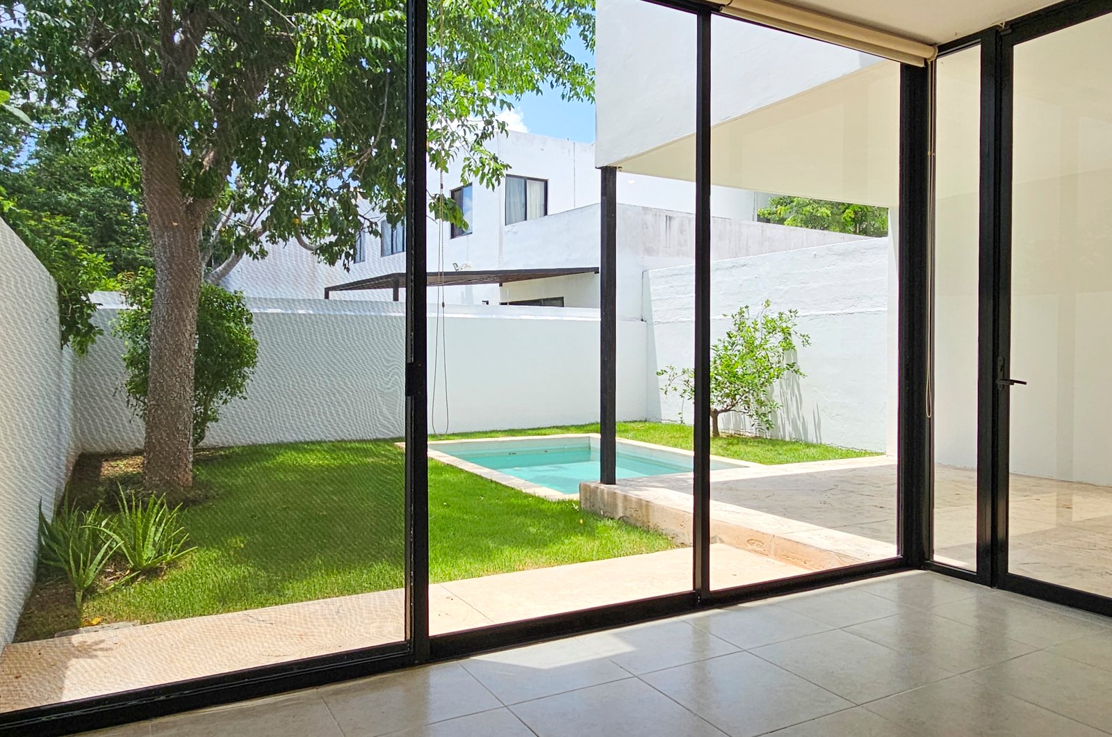 1936-54665-Casa-en-Venta-en-Real-Montejo-Mérida-con-cochera-techada-3-recámaras-y-alberca_(12).jpg