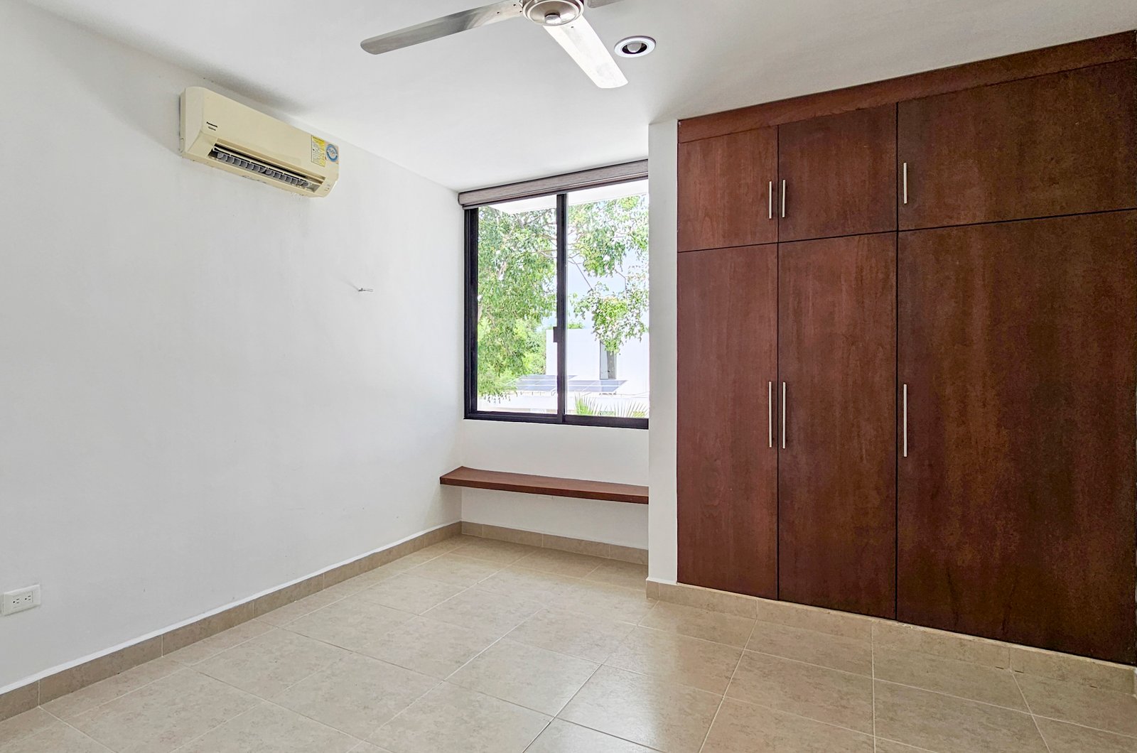 1936-54682-Casa-en-Venta-en-Real-Montejo-Mérida-con-cochera-techada-3-recámaras-y-alberca_(28).jpg