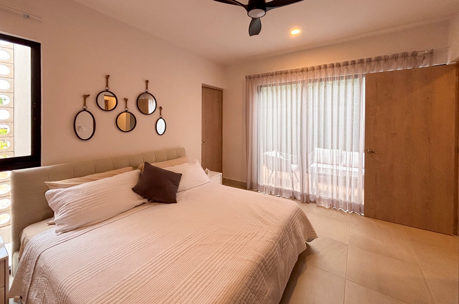 2029-54799-Casa_estilo-Townhouse-en-venta-en-cholul-al-norte-de-Merida-THULA-CITY-HOME__(18).jpg