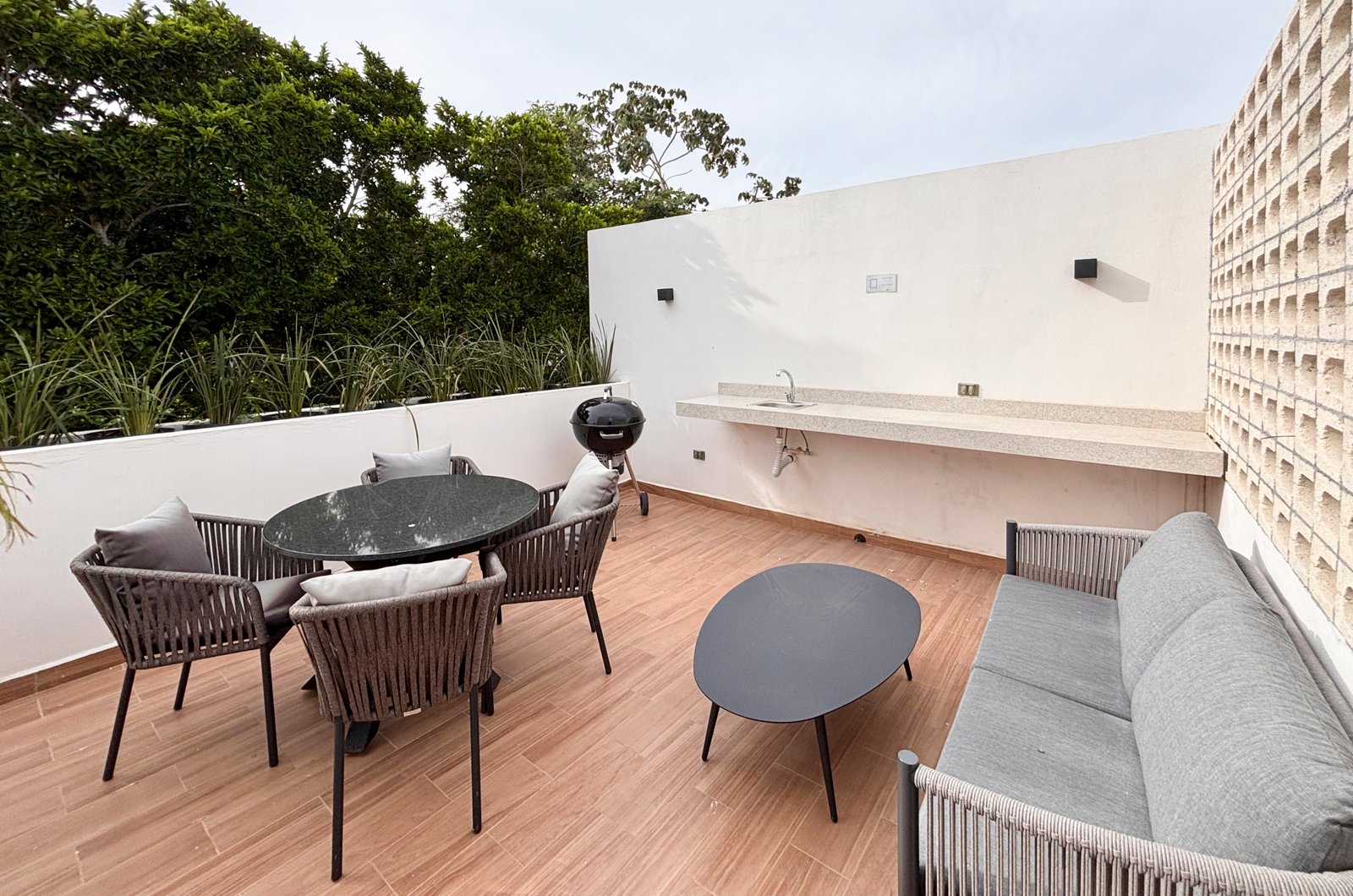 2029-54814-Casa_estilo-Townhouse-en-venta-en-cholul-al-norte-de-Merida-THULA-CITY-HOME__(33).jpg