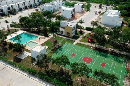 Casa en venta de 2 Recamaras en Residencial Privada con amenidades en Conkal