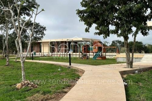 1438-43052-Terreno-residencial-en-privada-en-venta-con-amenidades-en-Cholul-Merida_(2).jpg