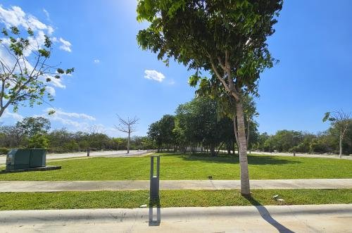 1749-48766-Terreno-en-venta-en-privada-residencial-Mistika-en-la-zona-Country-de-Merida_(12).jpg