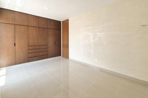 1842-50575-Casa-en-venta-en-Plenum-Residencial-en-Merida-con-4-habitaciones-y-alberca_(27).jpg