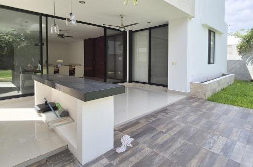 1858-50946-Casa-en-Renta-en-Privada-ubicada-en-Cholul-Merida-Amueblada-y-Equipada_(11).jpg