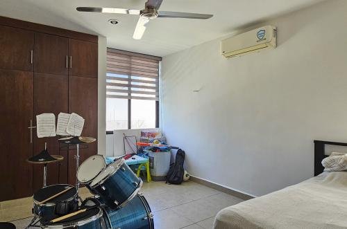 1936-53057-Casa-en-Venta-en-Real-Montejo-Merida-con-cochera-techada-3-recamaras-y-alberca_(27).jpg