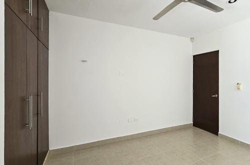 1936-54681-Casa-en-Venta-en-Real-Montejo-Mérida-con-cochera-techada-3-recámaras-y-alberca_(29).jpg