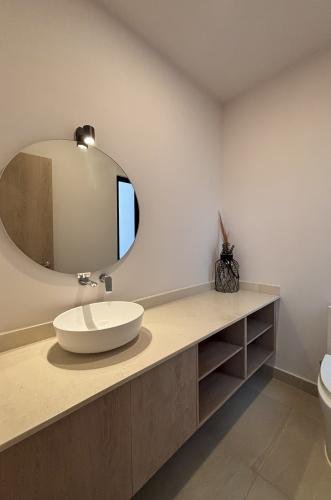 2029-54796-Casa_estilo-Townhouse-en-venta-en-cholul-al-norte-de-Merida-THULA-CITY-HOME__(15).jpg