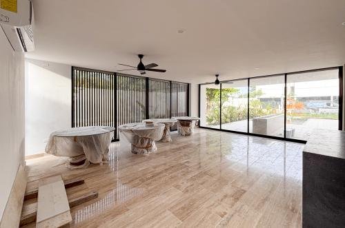 2029-54824-Casa_estilo-Townhouse-en-venta-en-cholul-al-norte-de-Merida-THULA-CITY-HOME__(43).jpg
