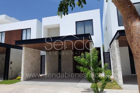 Casa en venta en Temozon Norte Merida -  Babilon 
